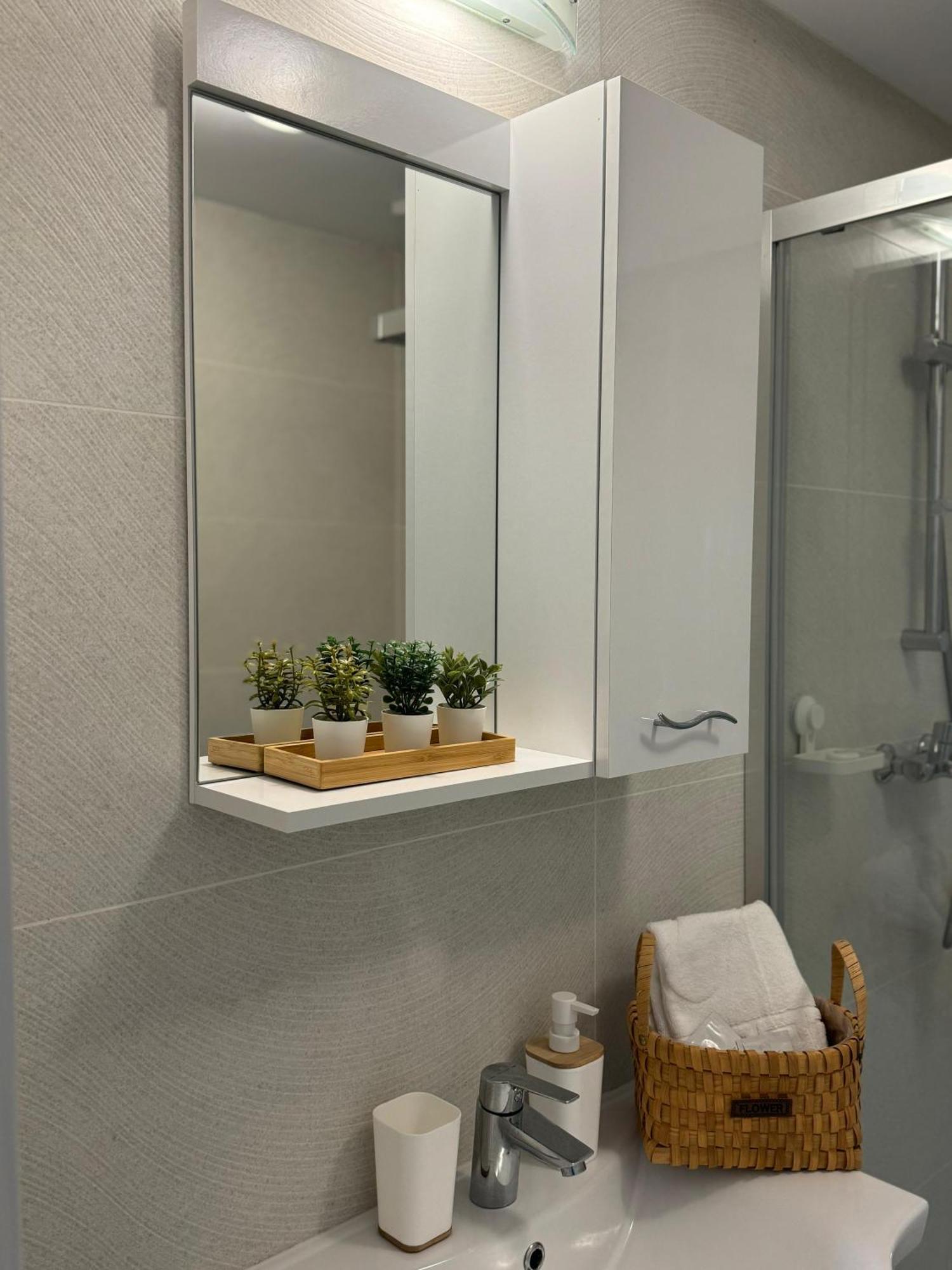 Libertatii Gardens Poolside Airport&Therme Otopeni Εξωτερικό φωτογραφία