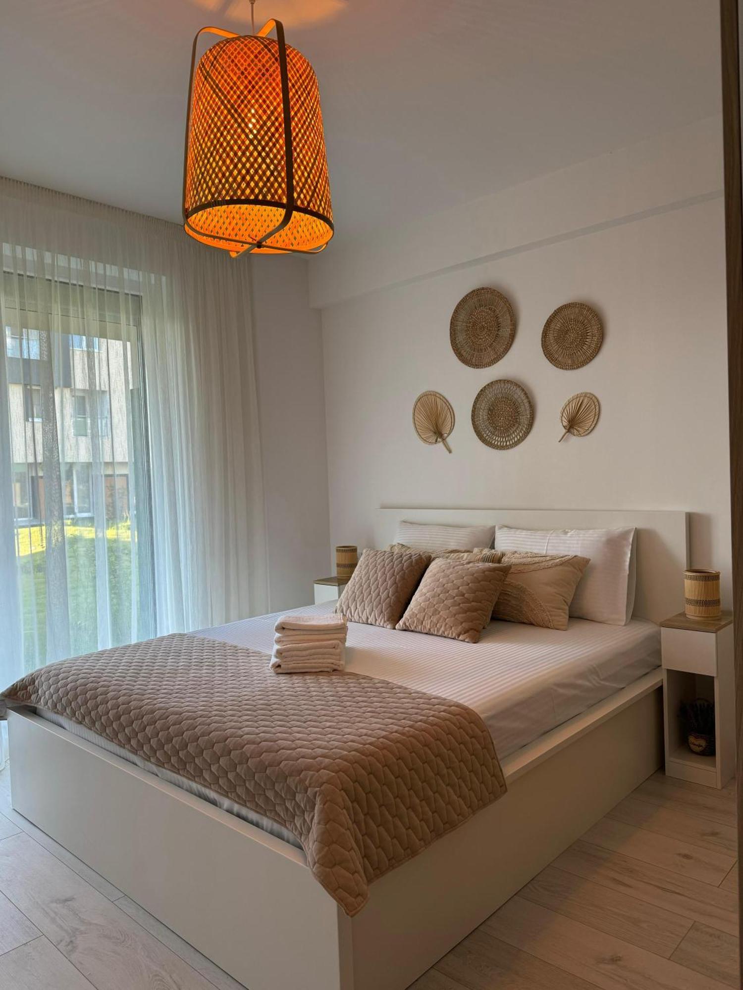 Libertatii Gardens Poolside Airport&Therme Otopeni Εξωτερικό φωτογραφία